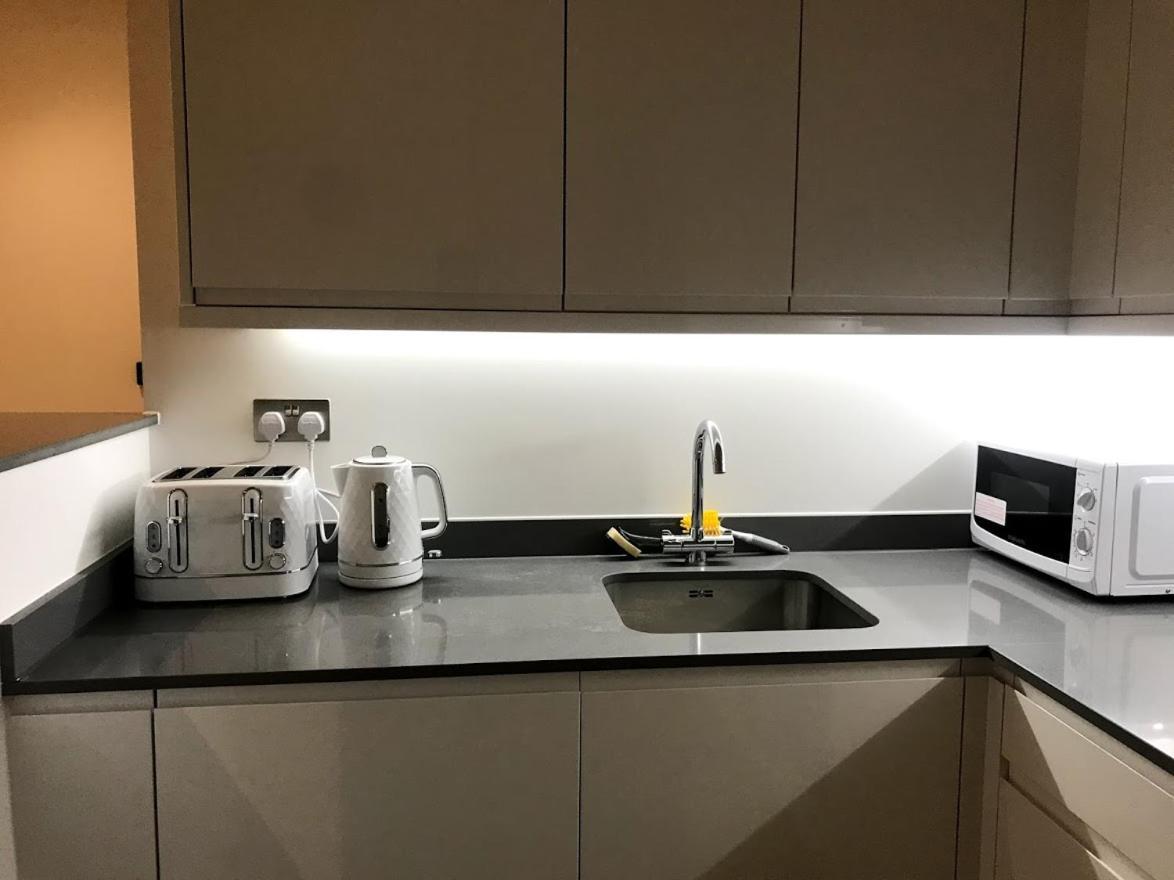 Maplewood Luxurious One-Bed Flat With Free Parking Hotel St Albans Eksteriør billede